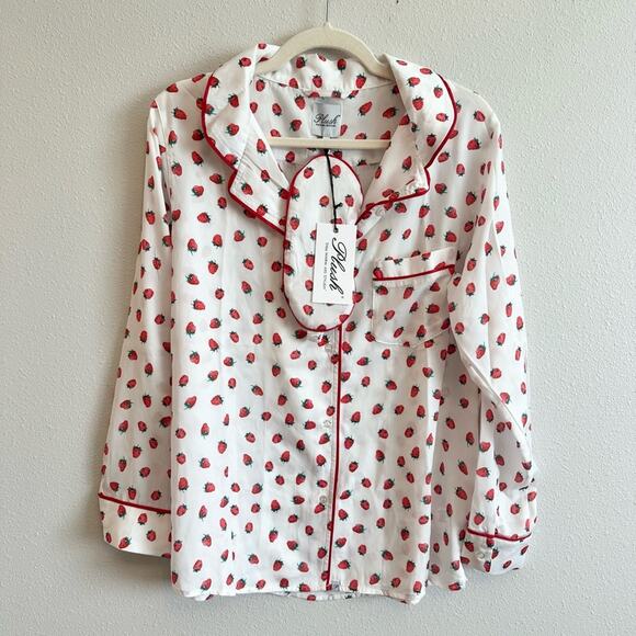 NWT Plush Strawberry Satin Pajama Set Size Small - Picture 4 of 12